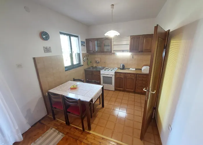 With A Parking Space Malinska, Krk - 19269 * مالينسكا