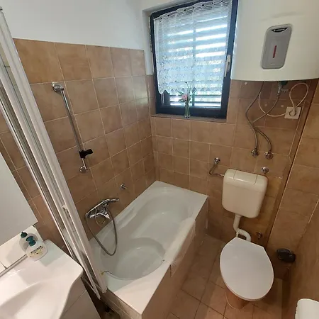 Apartamento With A Parking Space Malinska, Krk - 19269 *
