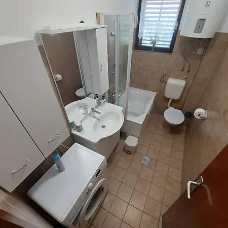 Apartment With A Parking Space Malinska, Krk - 19269 *